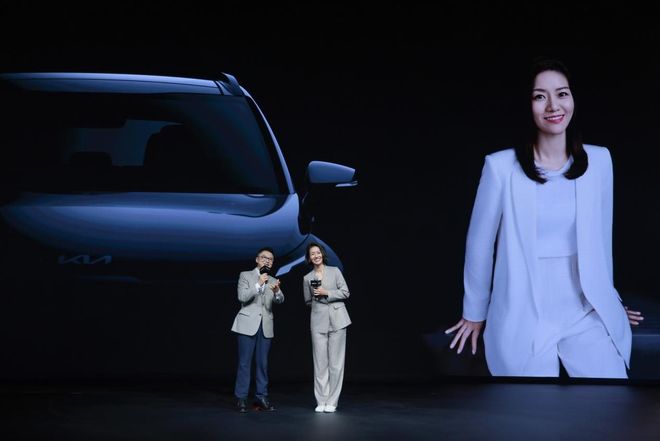 拓界 起亚携全明星车型闪耀广州车展瓦力游戏app李娜倾情代言新狮铂(图2)