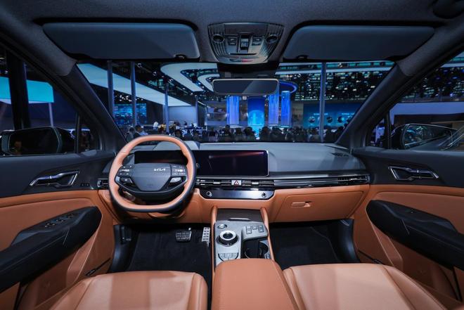 拓界 起亚携全明星车型闪耀广州车展瓦力游戏app李娜倾情代言新狮铂(图3)