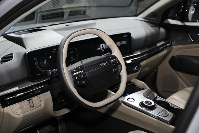 拓界 起亚携全明星车型闪耀广州车展瓦力游戏app李娜倾情代言新狮铂(图5)